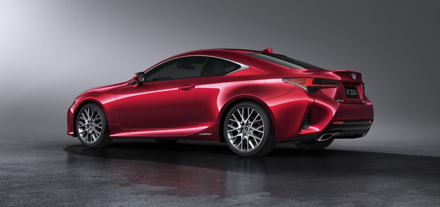  Lexus RC300h 2018 года  (WW) (фото 5 из 139)